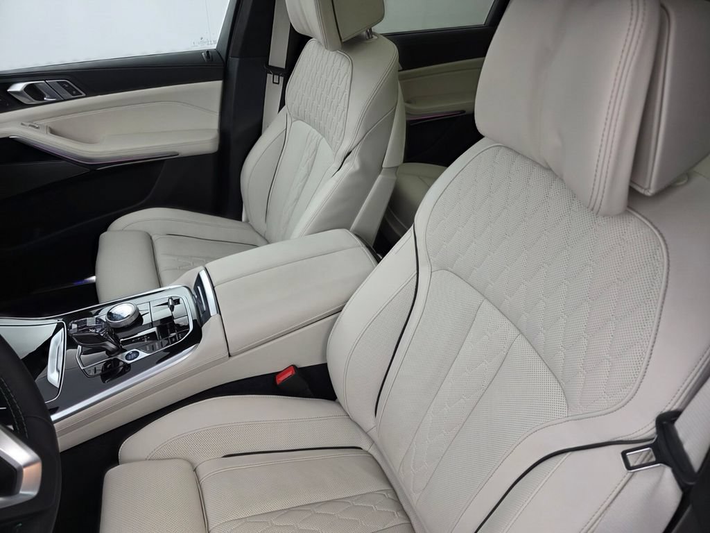 New 2026 BMW ALPINA XB7 AWD/4WD image 8