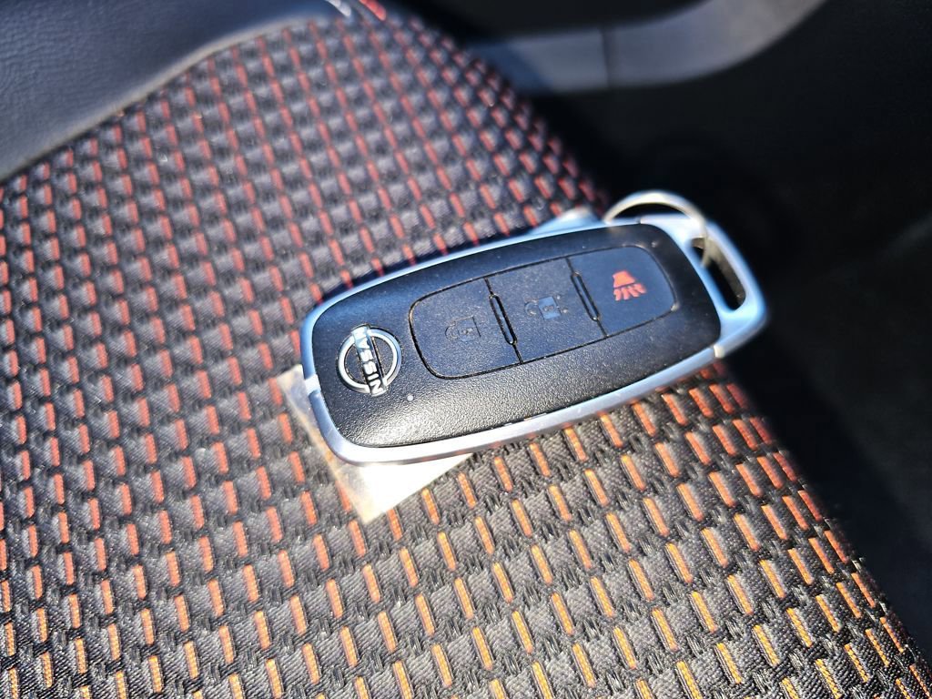 Used 2025 Nissan Kicks SR image 22