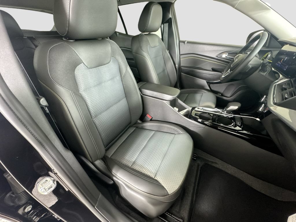 New 2026 Chevrolet Trax LT w/ Midnight Edition FWD image 27