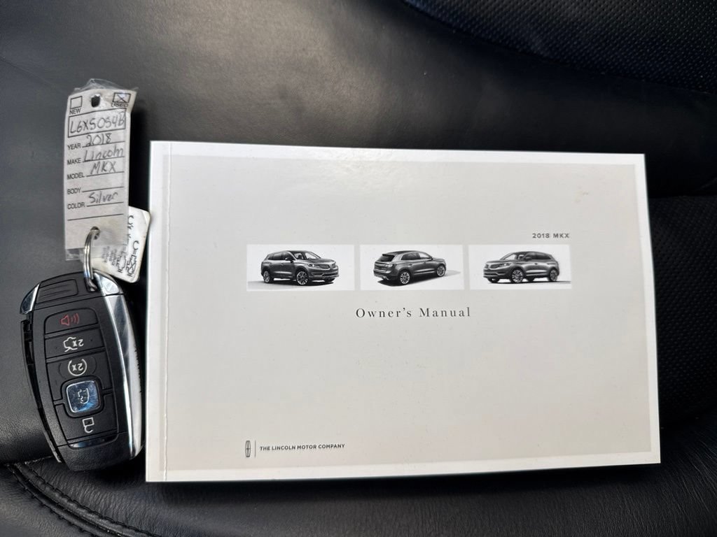 Used 2018 Lincoln MKX Select w/ Select Plus Package AWD/4WD image 24