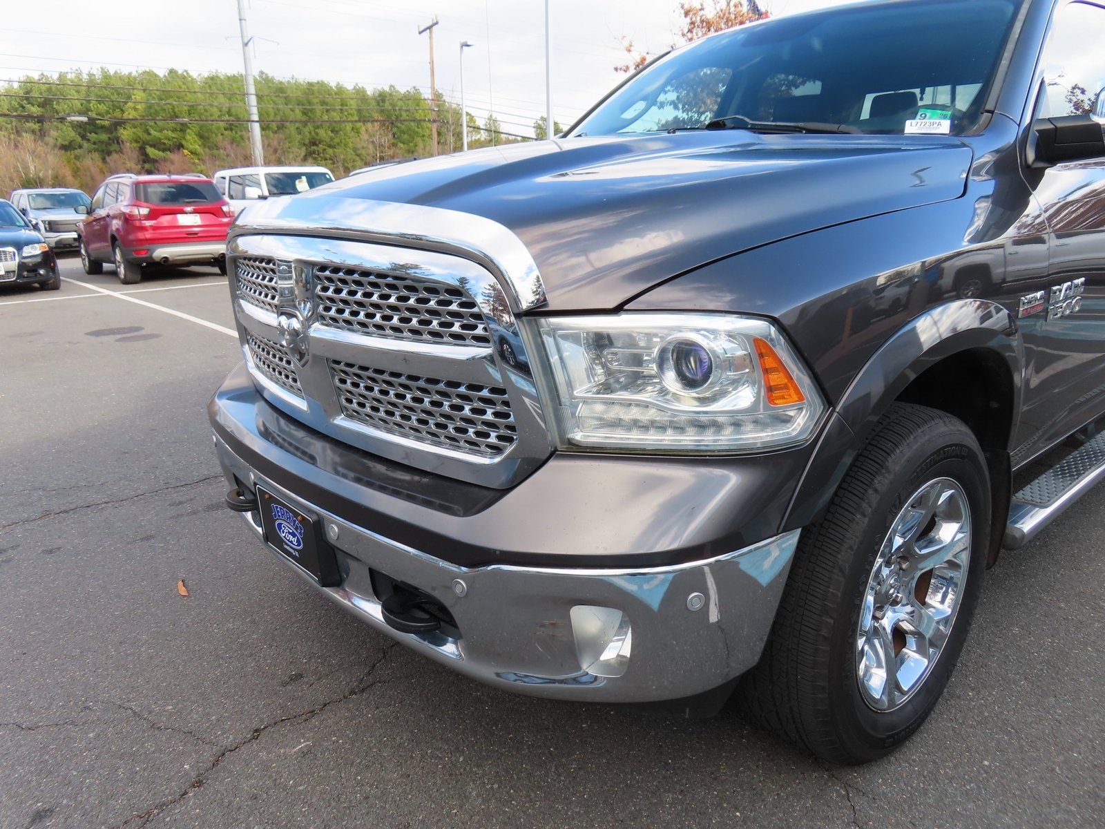Used 2014 RAM 1500 Laramie w/ Convenience Group image 9