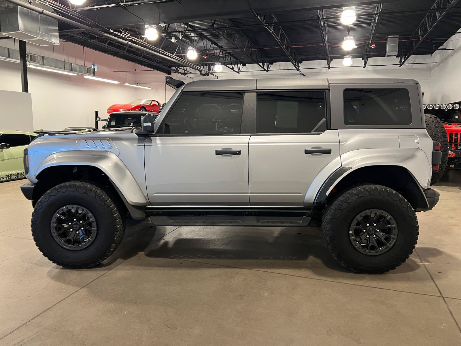 Used 2024 Ford Bronco Raptor w/ Interior Carbon Fiber Pack 6 AWD/4WD image 6