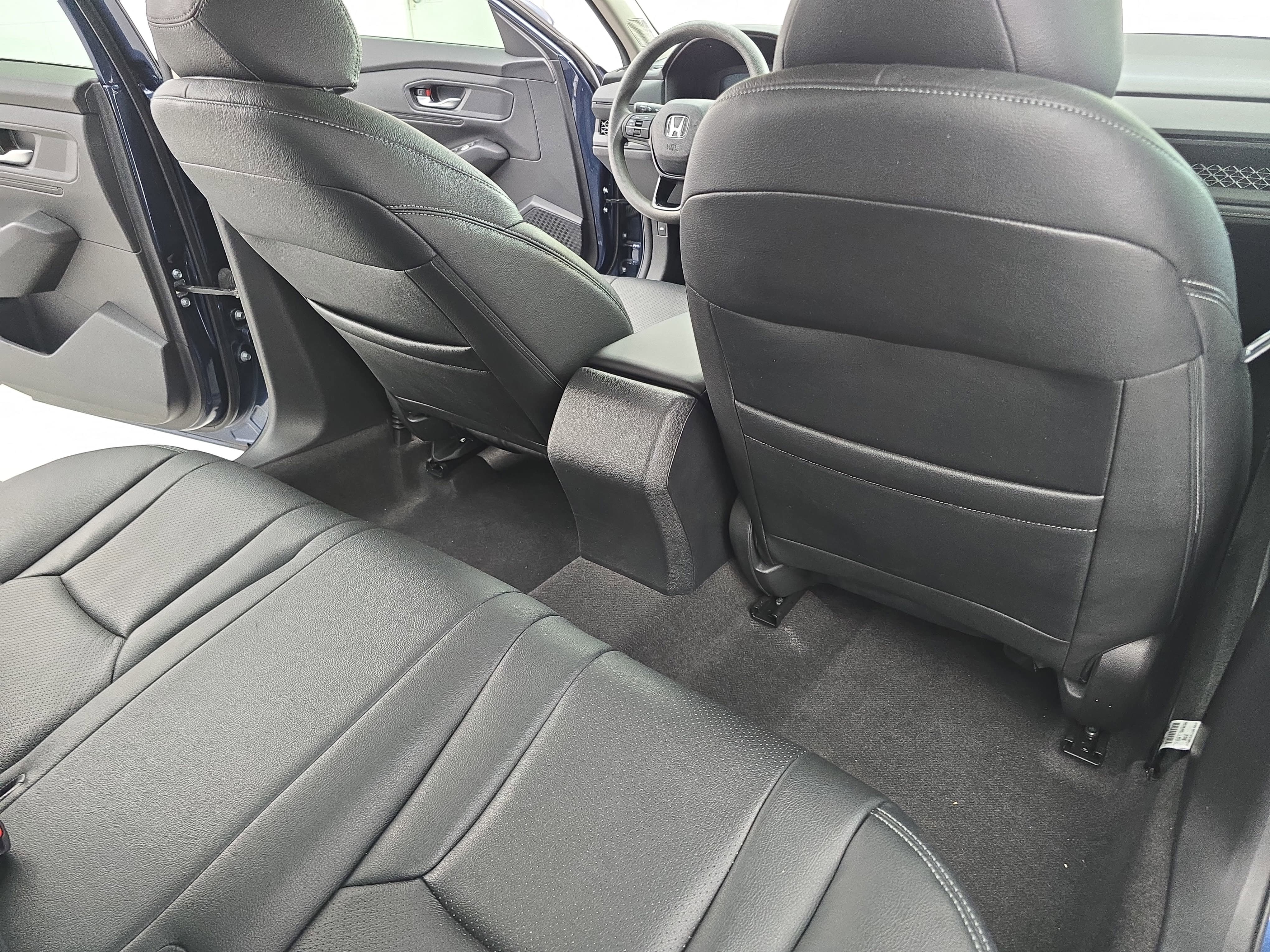 Used 2024 Honda Accord EX image 11
