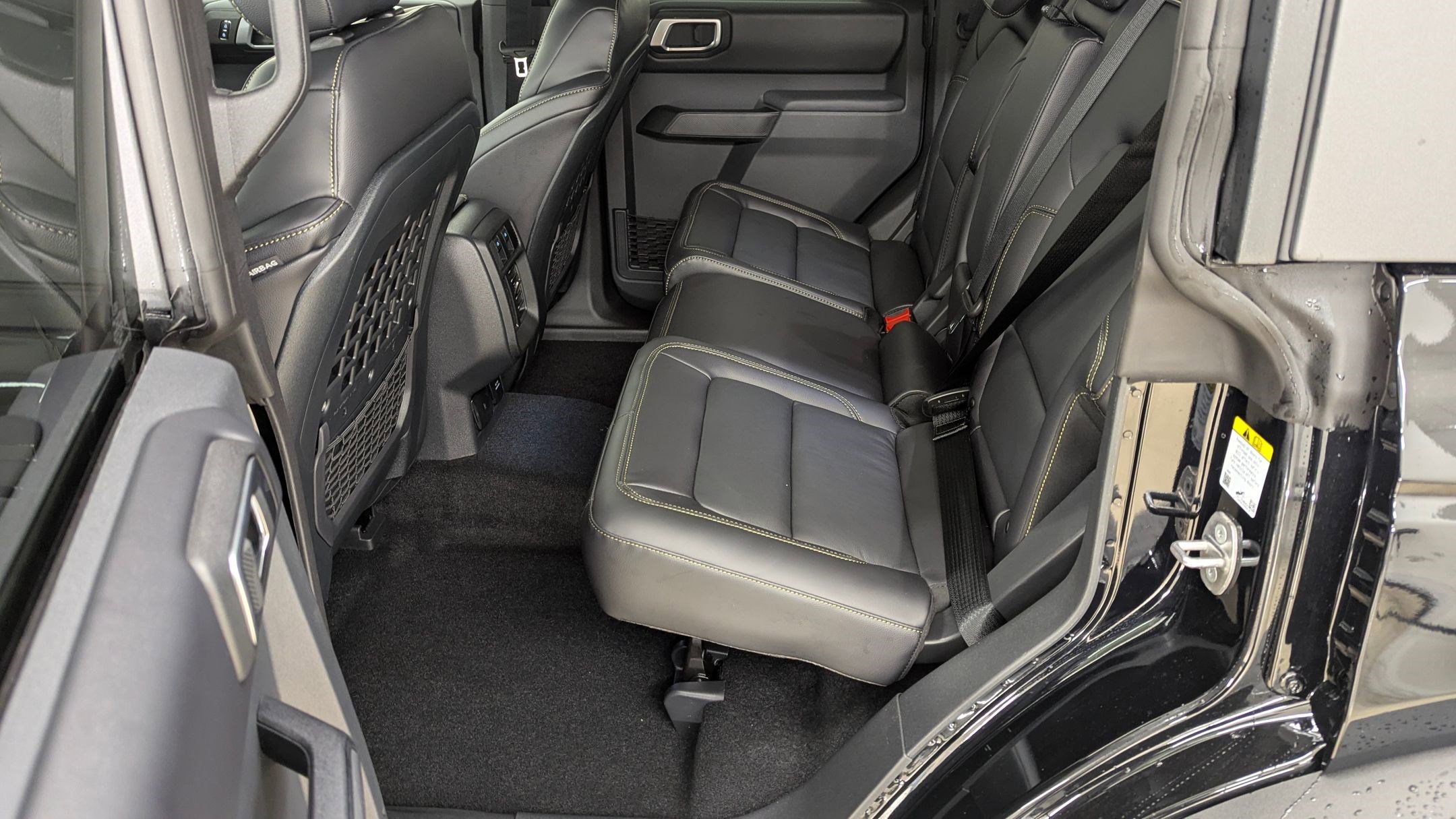 New 2025 Ford Bronco Badlands image 13