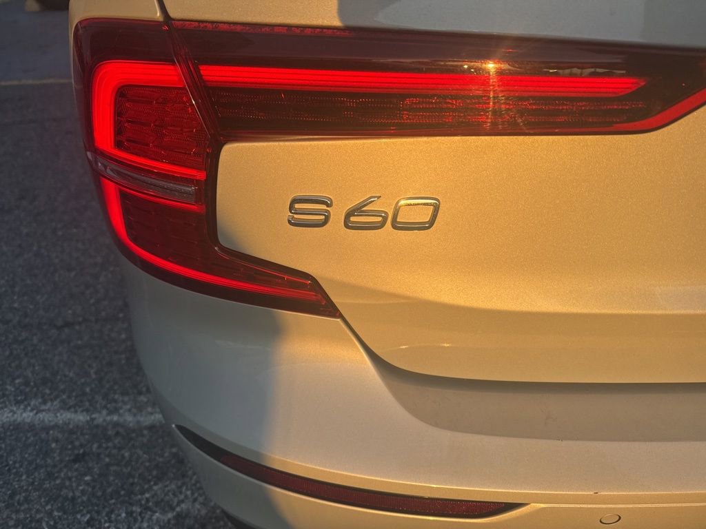 Used 2019 Volvo S60 T5 Momentum w/ Multimedia Package image 14