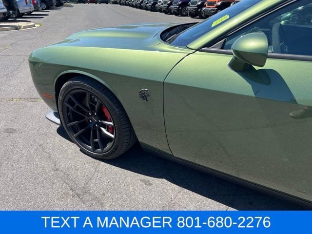 Used 2023 Dodge Challenger SRT Hellcat RWD image 3