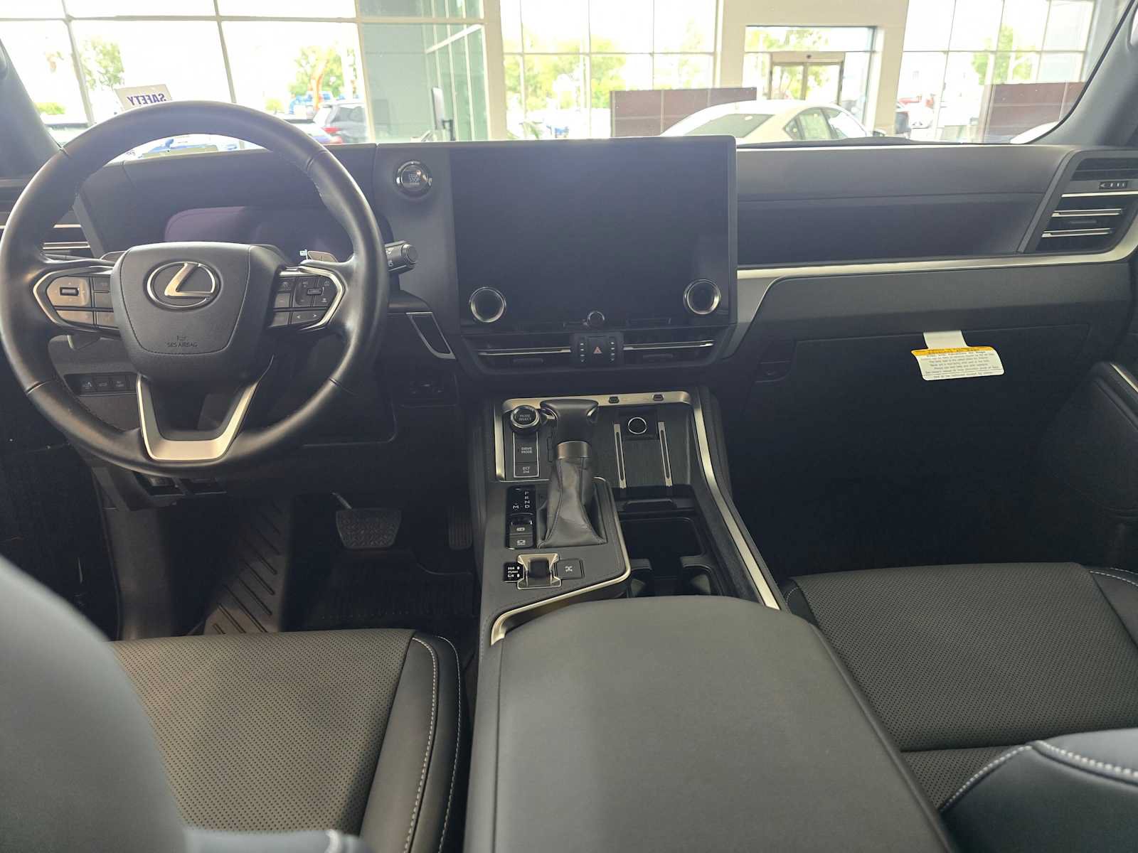 Used 2024 Lexus GX 550 w/ Cold Area Package AWD/4WD image 21
