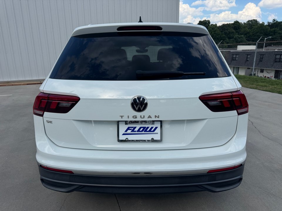 Used 2022 Volkswagen Tiguan SE FWD image 18