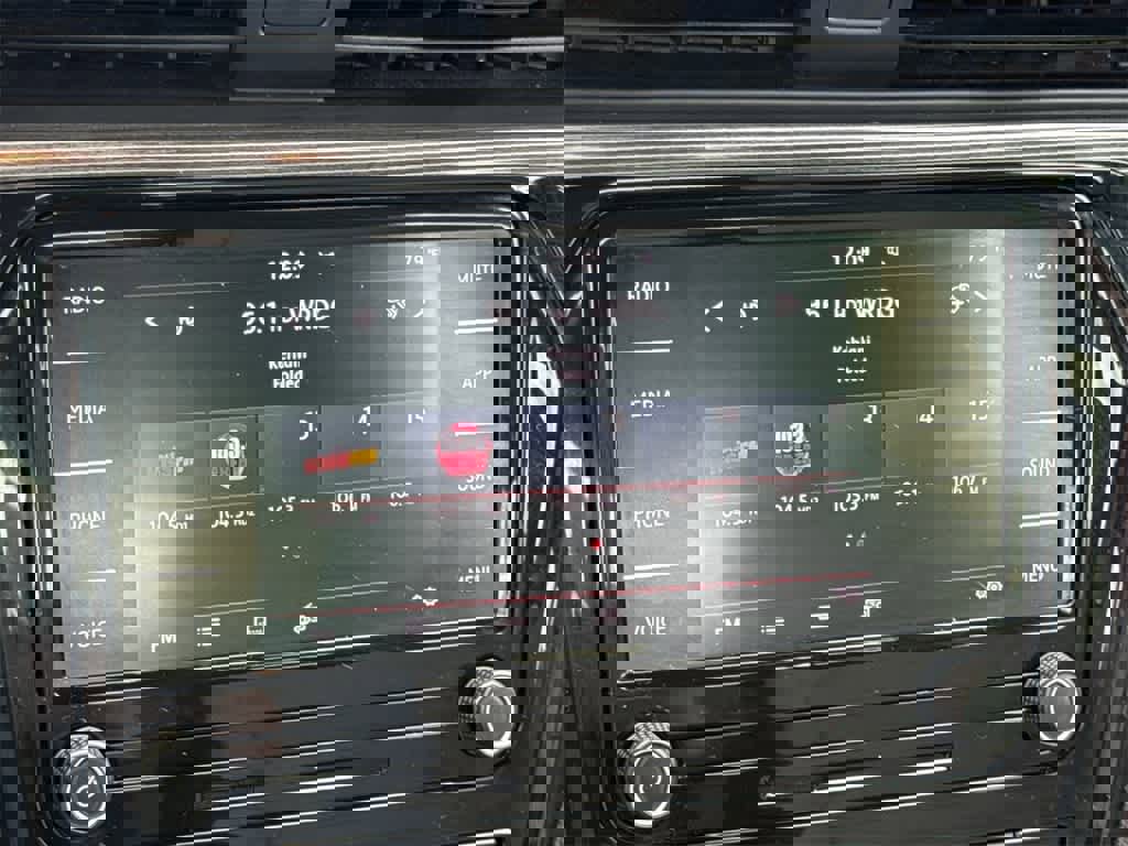 Used 2020 Volkswagen Passat 2.0T R-Line image 26