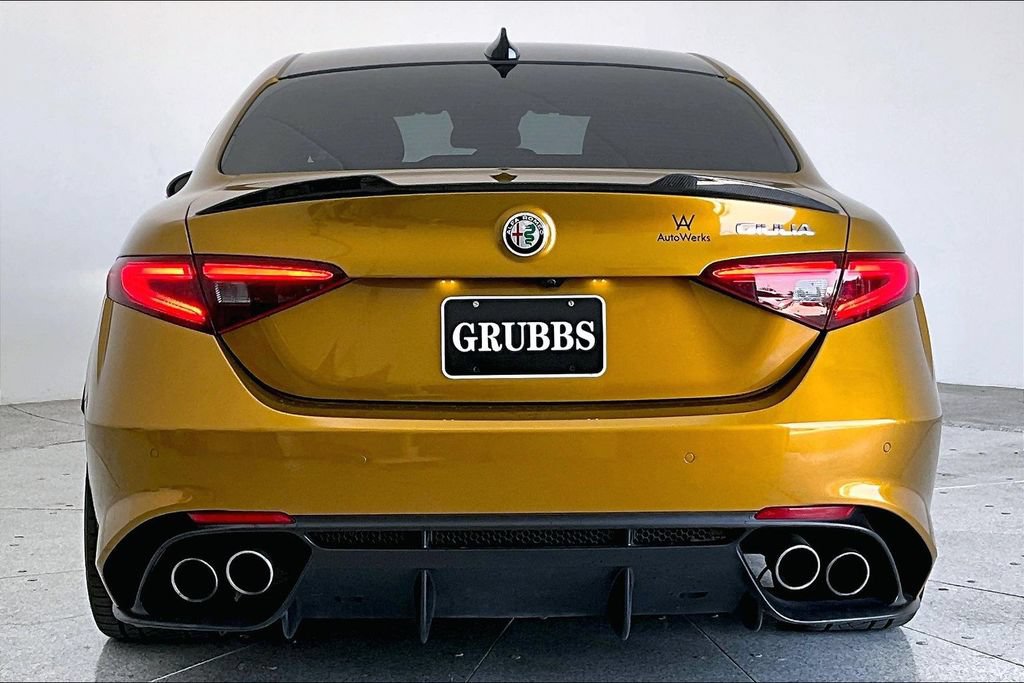 Used 2023 Alfa Romeo Giulia Quadrifoglio RWD image 5