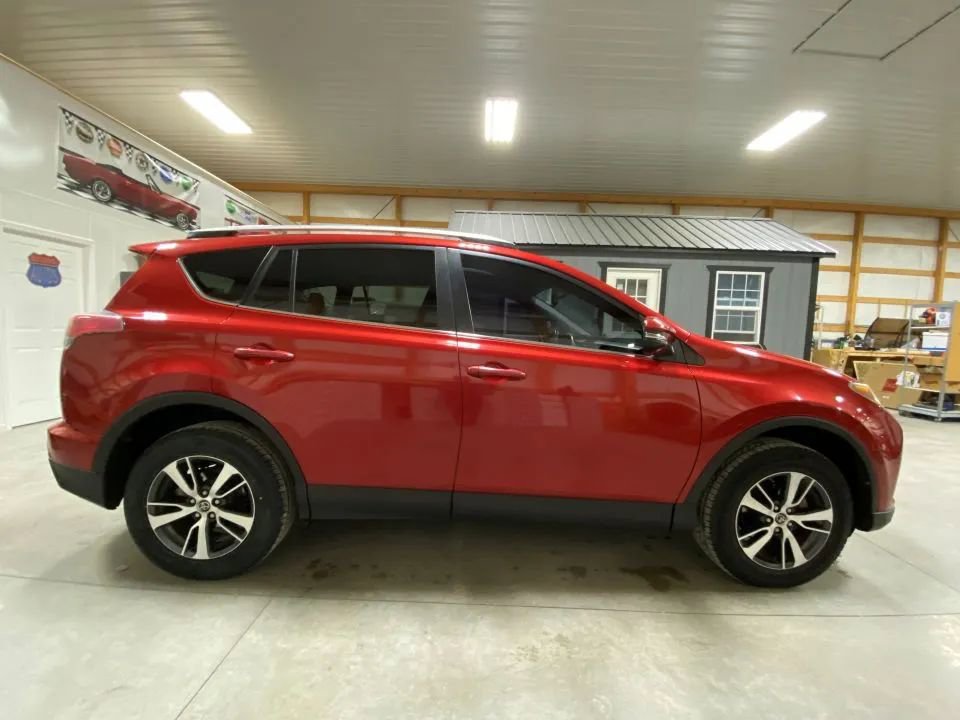 Used 2016 Toyota RAV4 XLE image 5