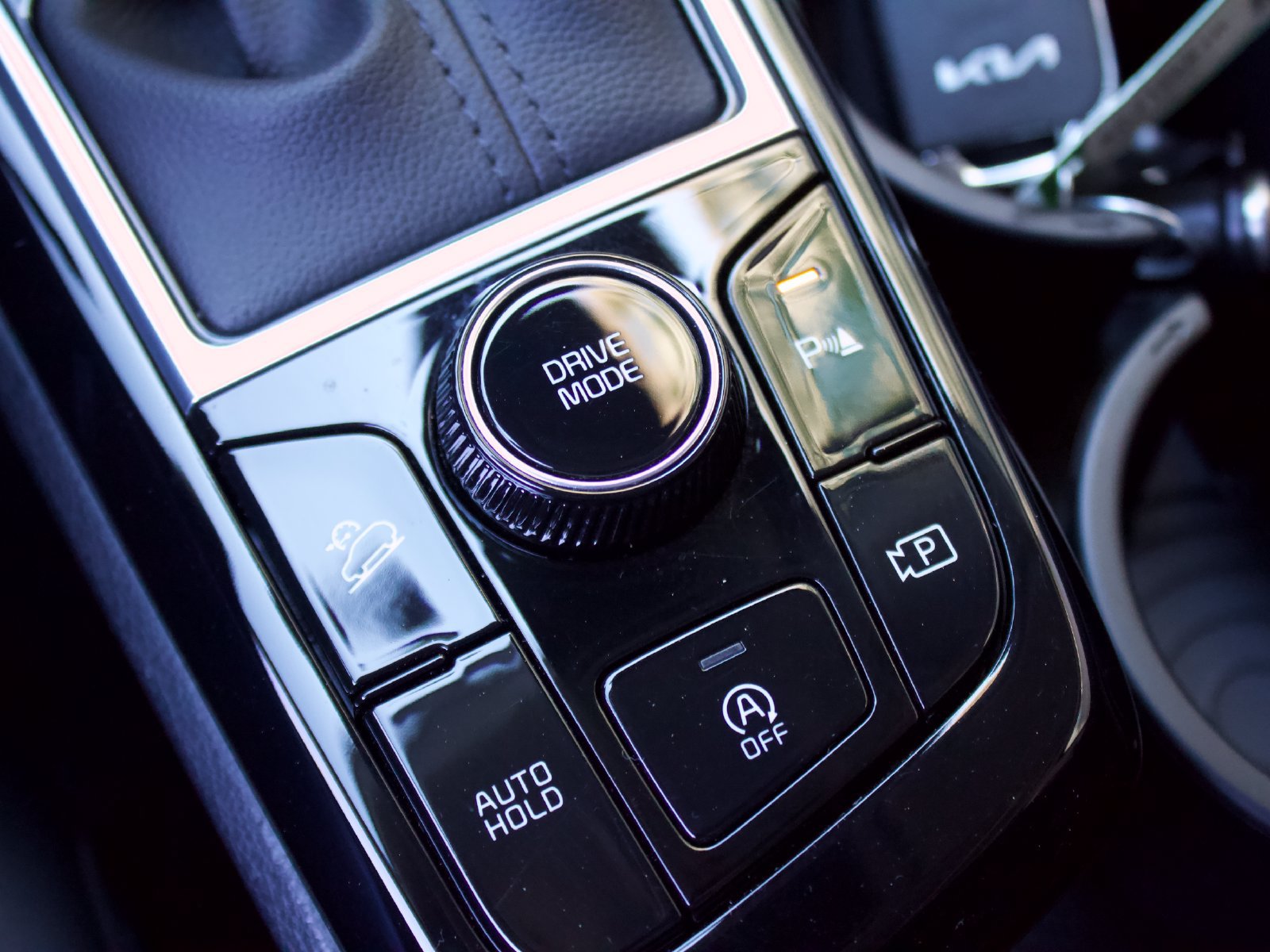 Used 2025 Kia Sportage SX FWD image 32