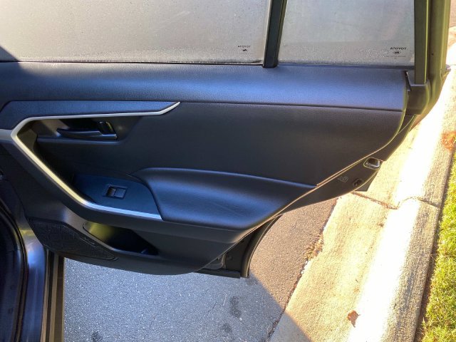 Used 2022 Toyota RAV4 LE FWD image 33