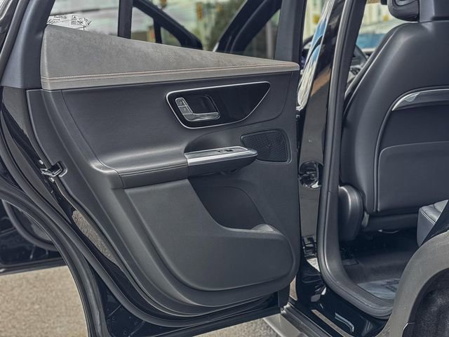New 2026 Mercedes-Benz EQE 320 4MATIC SUV image 33