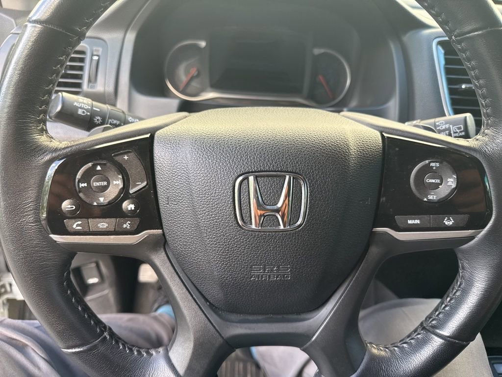 Used 2021 Honda Pilot Touring image 11