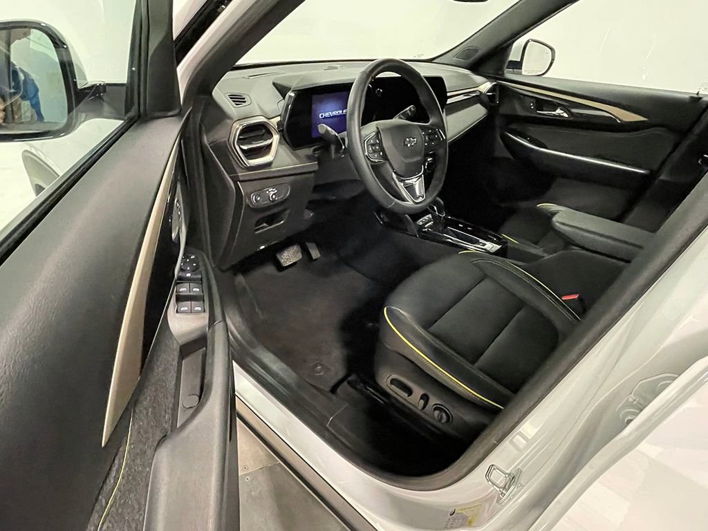 Used 2025 Chevrolet TrailBlazer ACTIV w/ Convenience Package AWD/4WD image 20