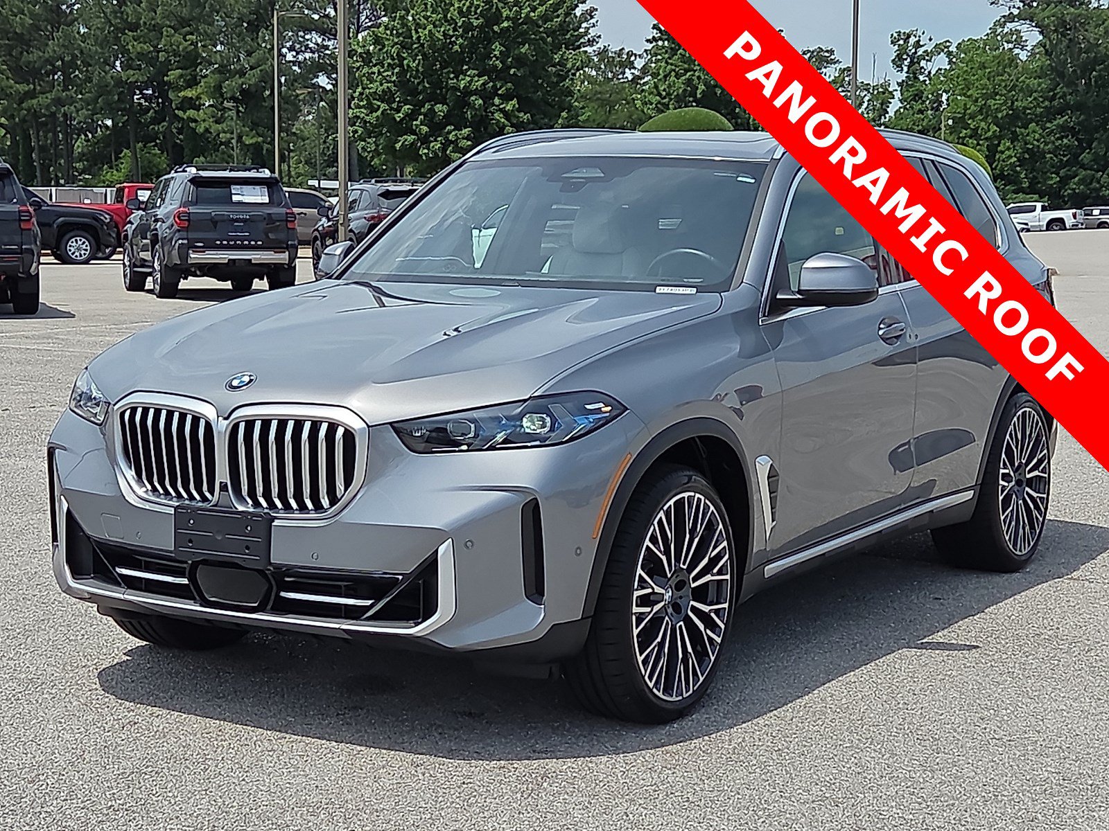 Used 2025 BMW X5 xDrive40i AWD/4WD image 2