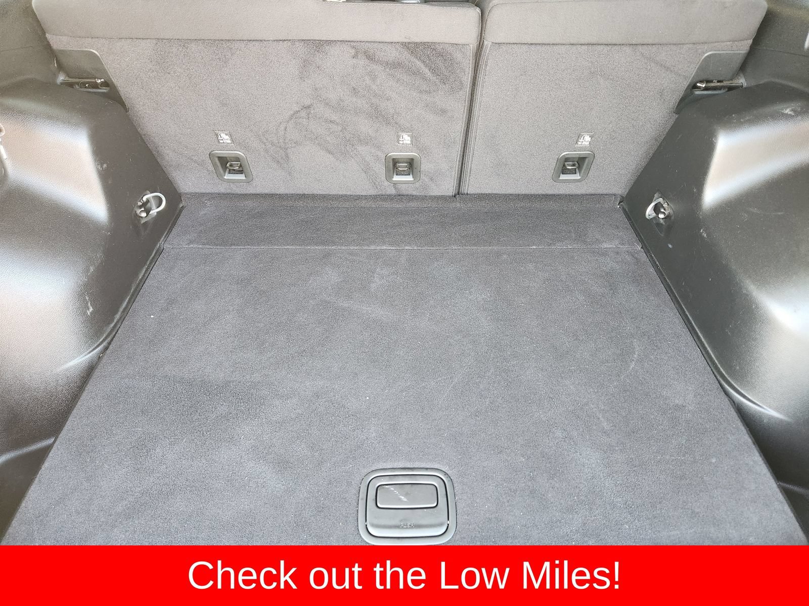 Used 2019 Jeep Cherokee Latitude w/ Popular Appearance Group FWD image 40