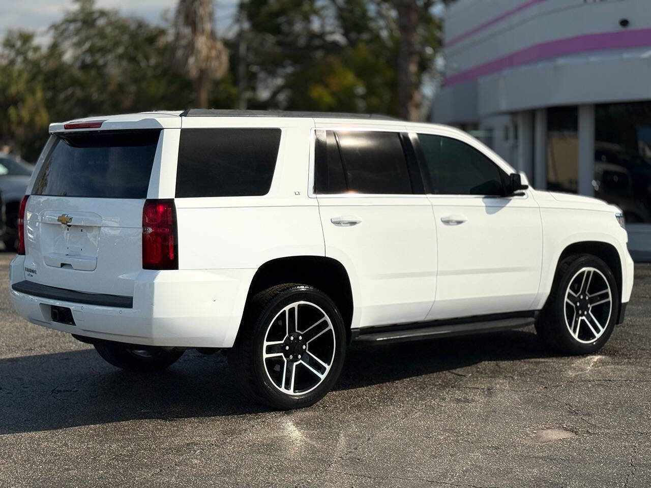 Used 2015 Chevrolet Tahoe LT image 8