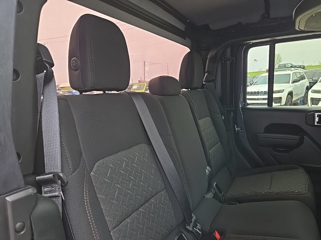 New 2026 Jeep Gladiator Mojave AWD/4WD image 93