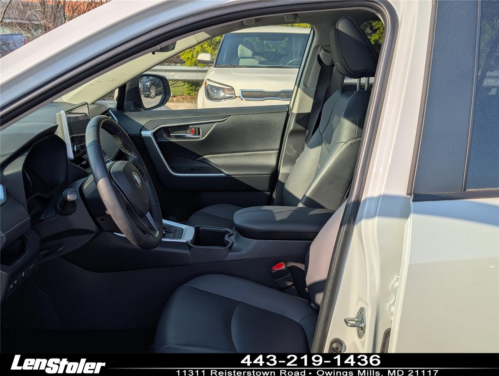 Used 2023 Toyota RAV4 XLE Premium AWD/4WD image 16