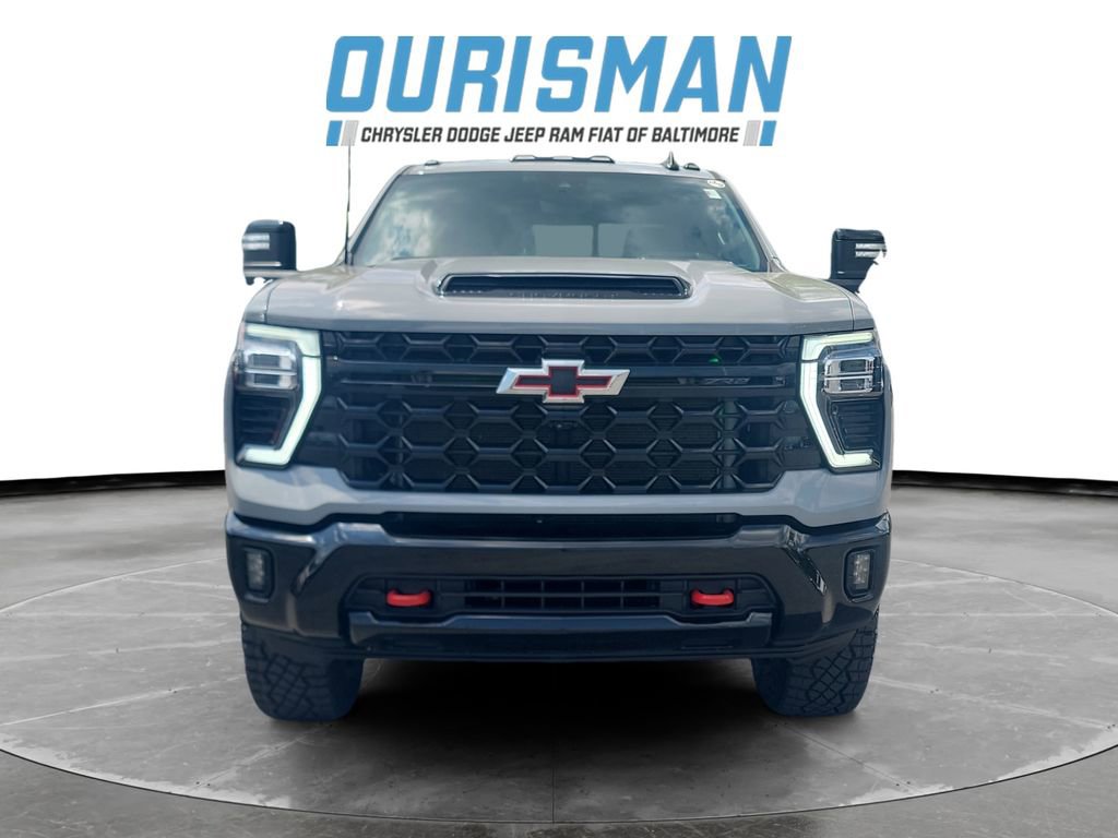 Used 2024 Chevrolet Silverado 2500 ZR2 w/ Technology Package AWD/4WD image 8