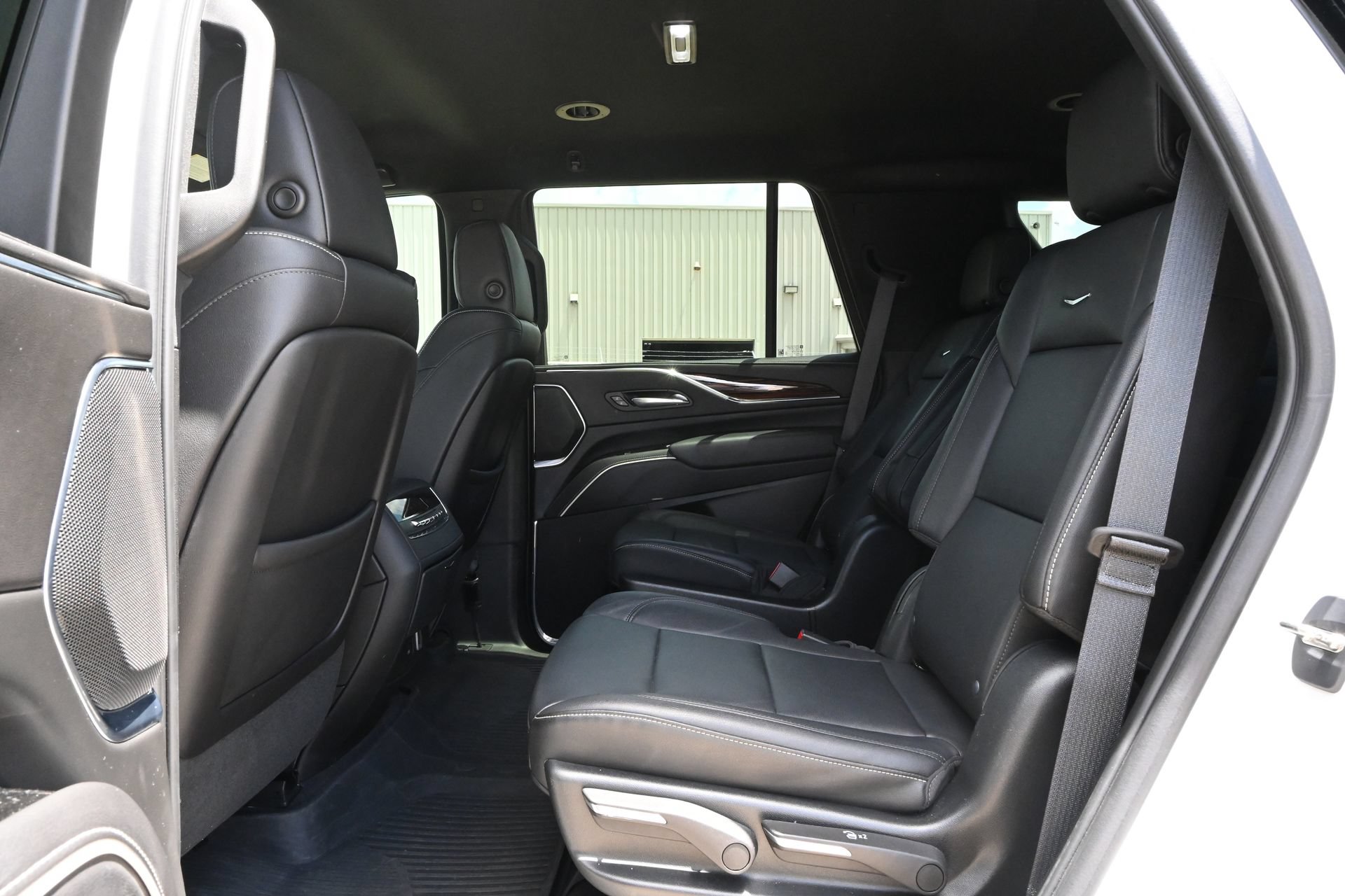 Certified 2023 Cadillac Escalade Luxury w/ LPO, Floor Liner Package RWD image 20
