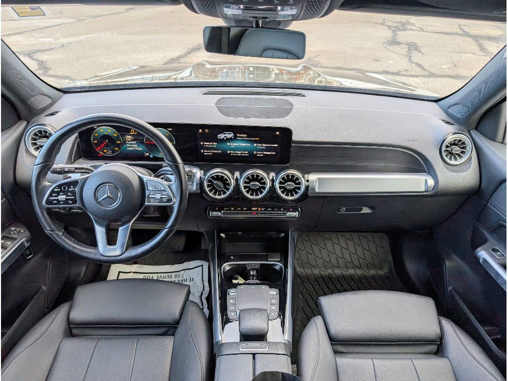 Used 2023 Mercedes-Benz EQB 300 4MATIC image 27