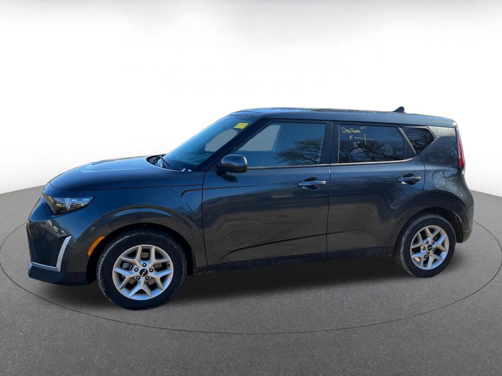 Used 2025 Kia Soul LX w/ LX Technology Package image 9