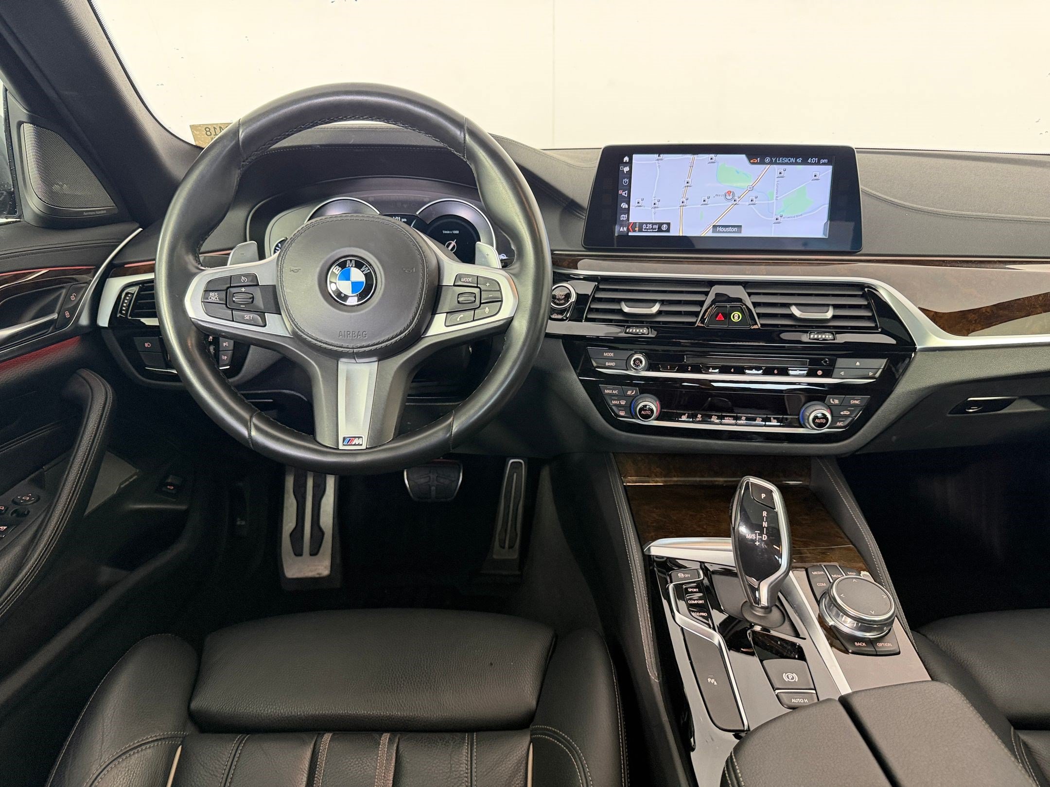 Used 2018 BMW 540i RWD image 31