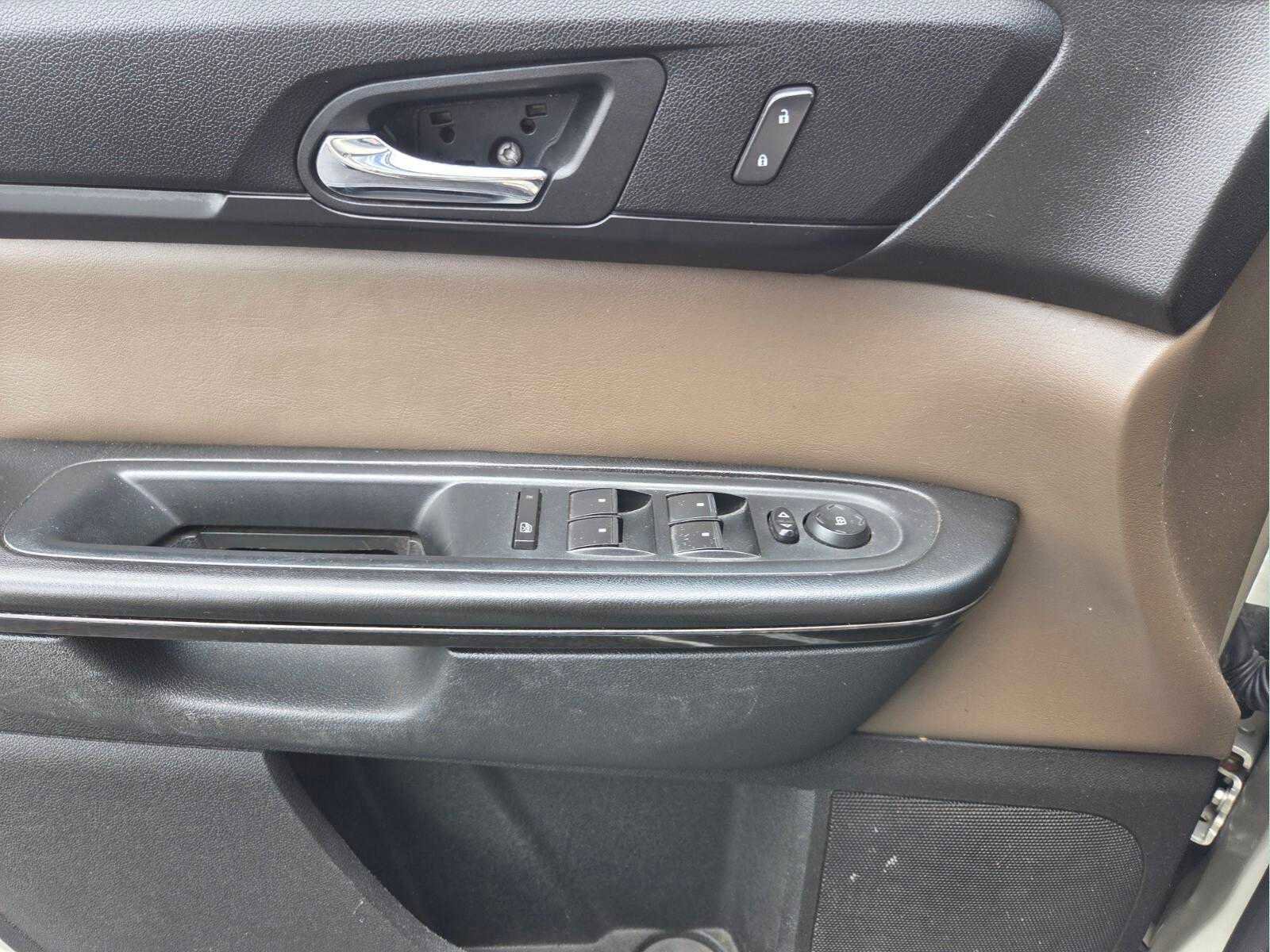 Used 2015 GMC Acadia SLT FWD image 21
