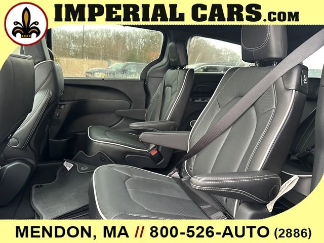 New 2026 Chrysler Pacifica Limited w/ S Appearance Package image 19