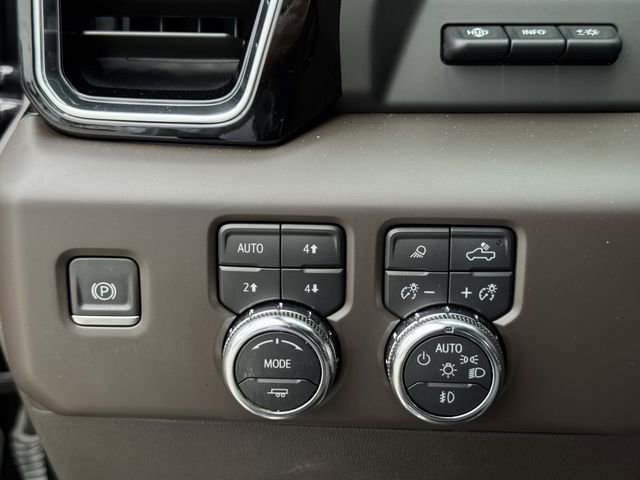Used 2023 GMC Sierra 1500 Denali w/ Denali Reserve Package AWD/4WD image 24