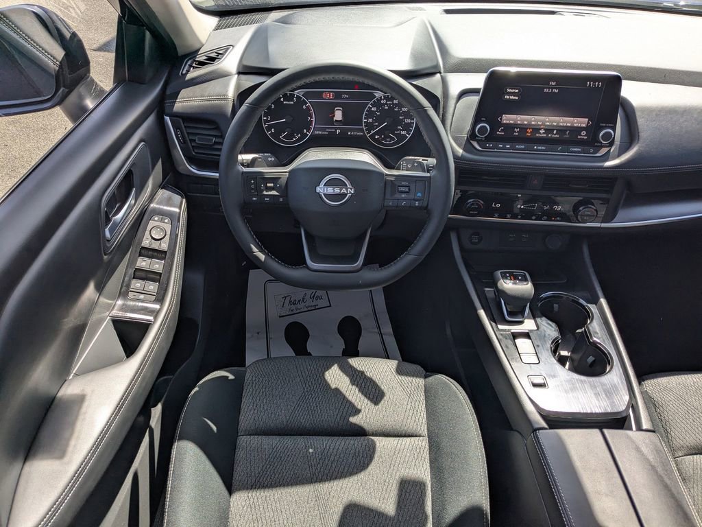 Used 2026 Nissan Rogue SV FWD image 15