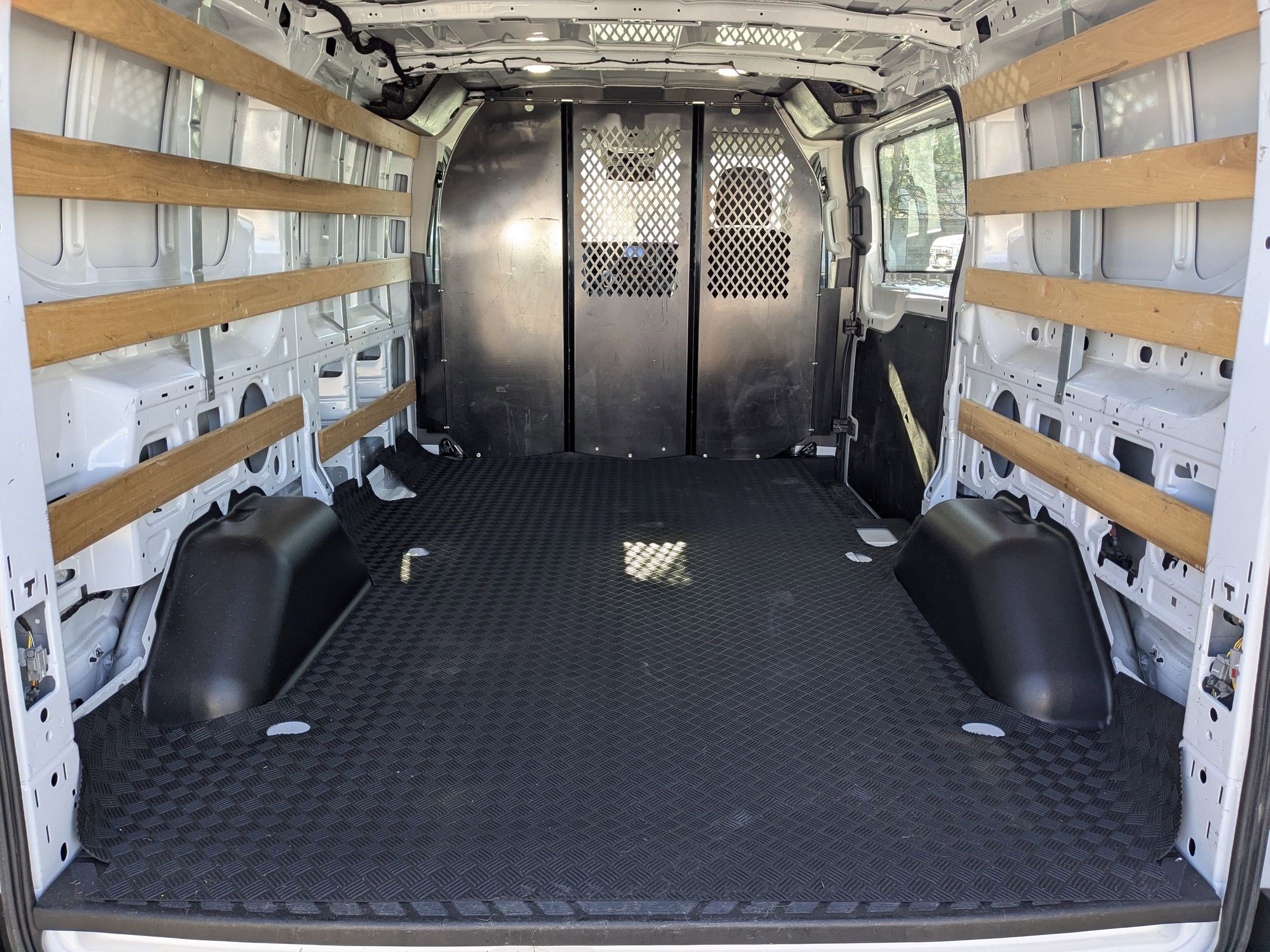 Used 2024 Ford Transit 250 Low Roof w/ Exterior Upgrade Package image 24