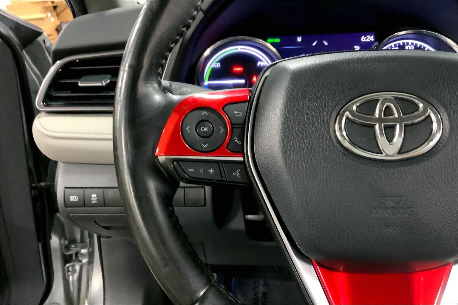 Certified 2020 Toyota Camry XLE FWD image 24