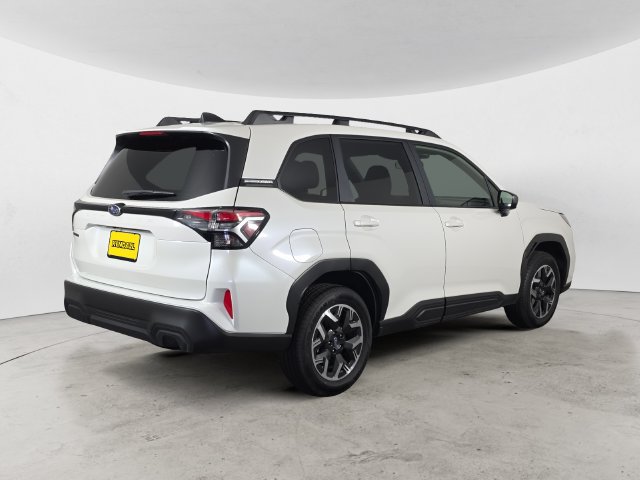 Certified 2025 Subaru Forester Premium AWD/4WD image 5