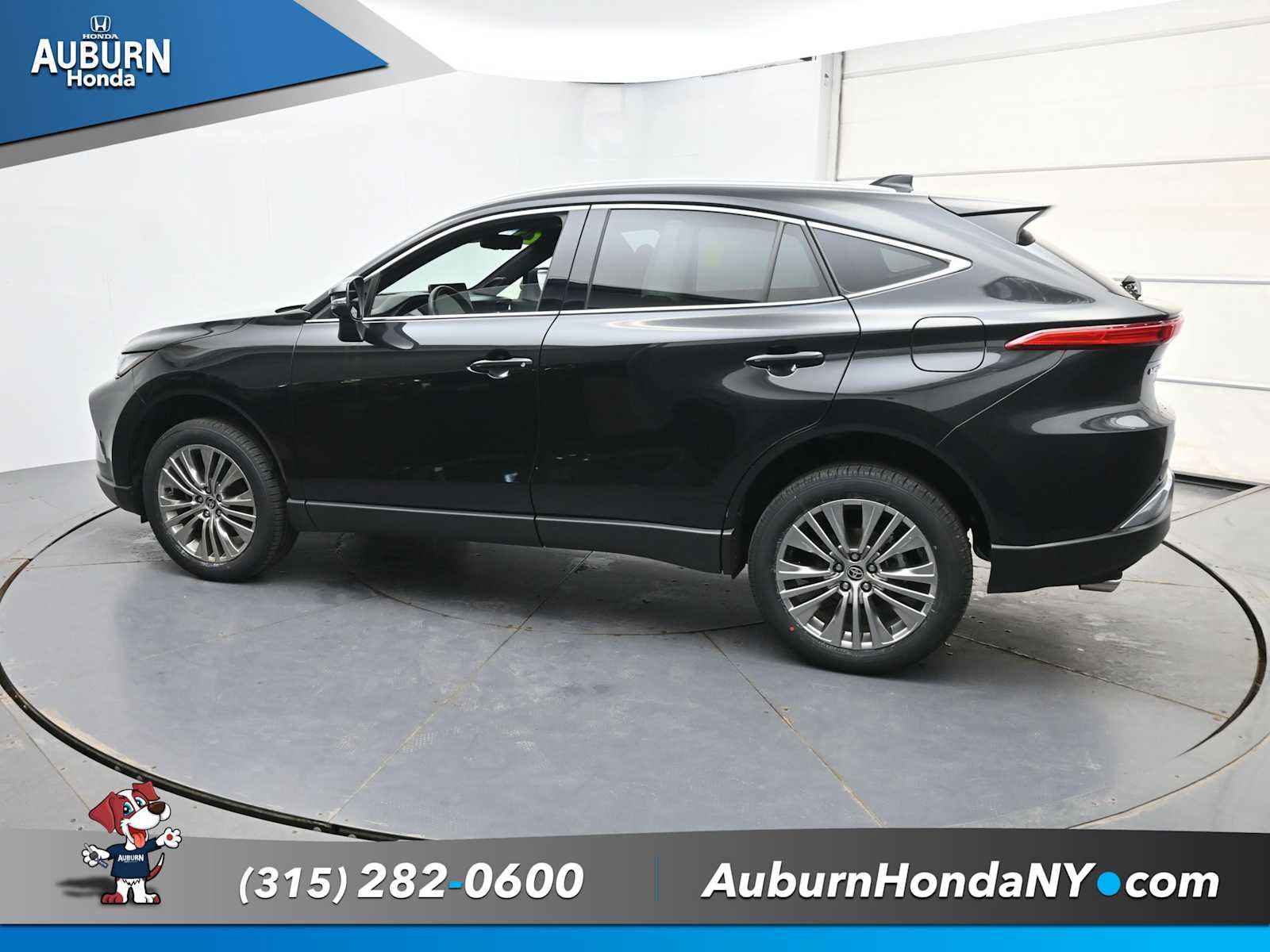 Used 2023 Toyota Venza Limited image 15