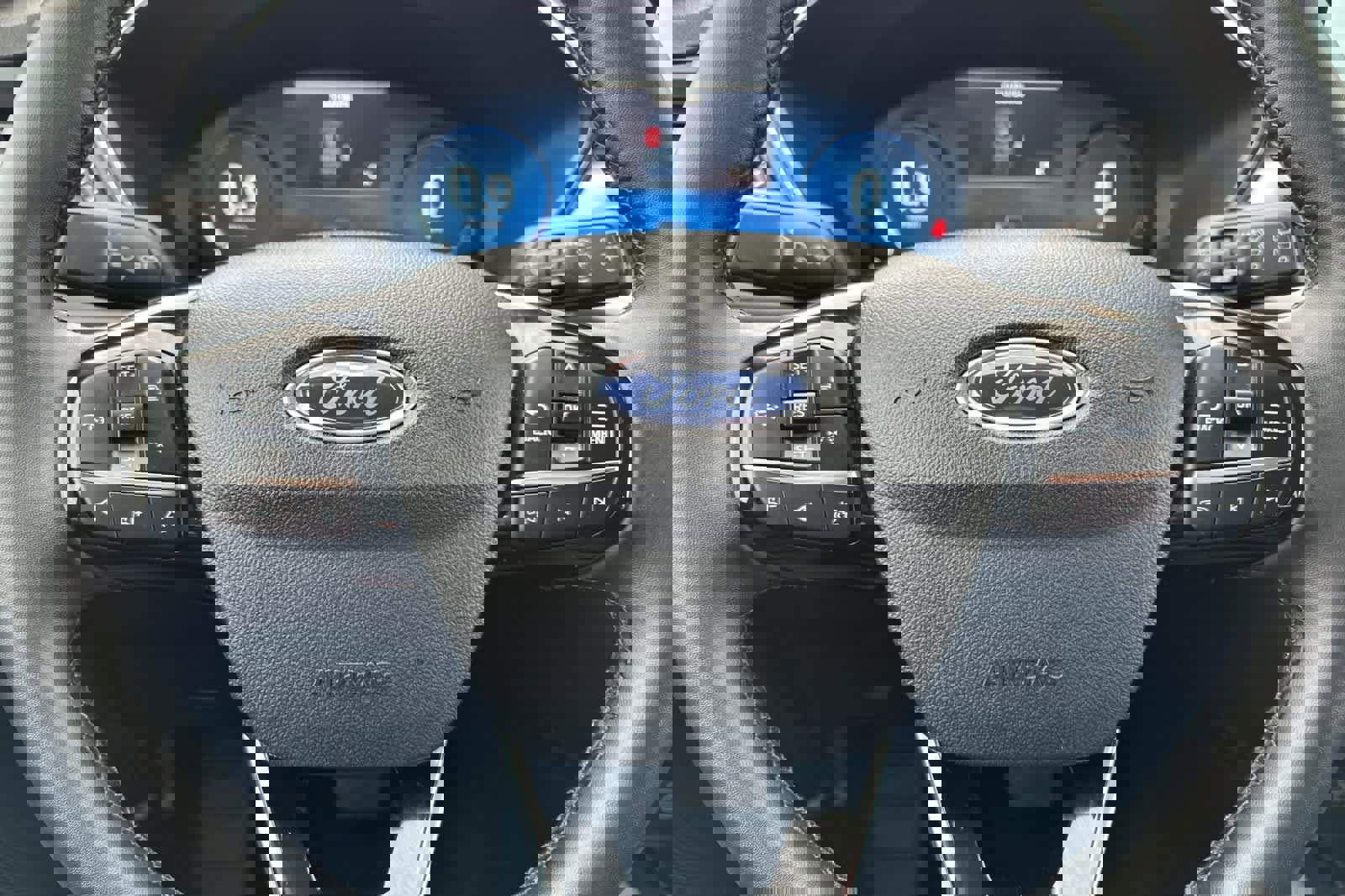 Certified 2025 Ford Escape Platinum image 24