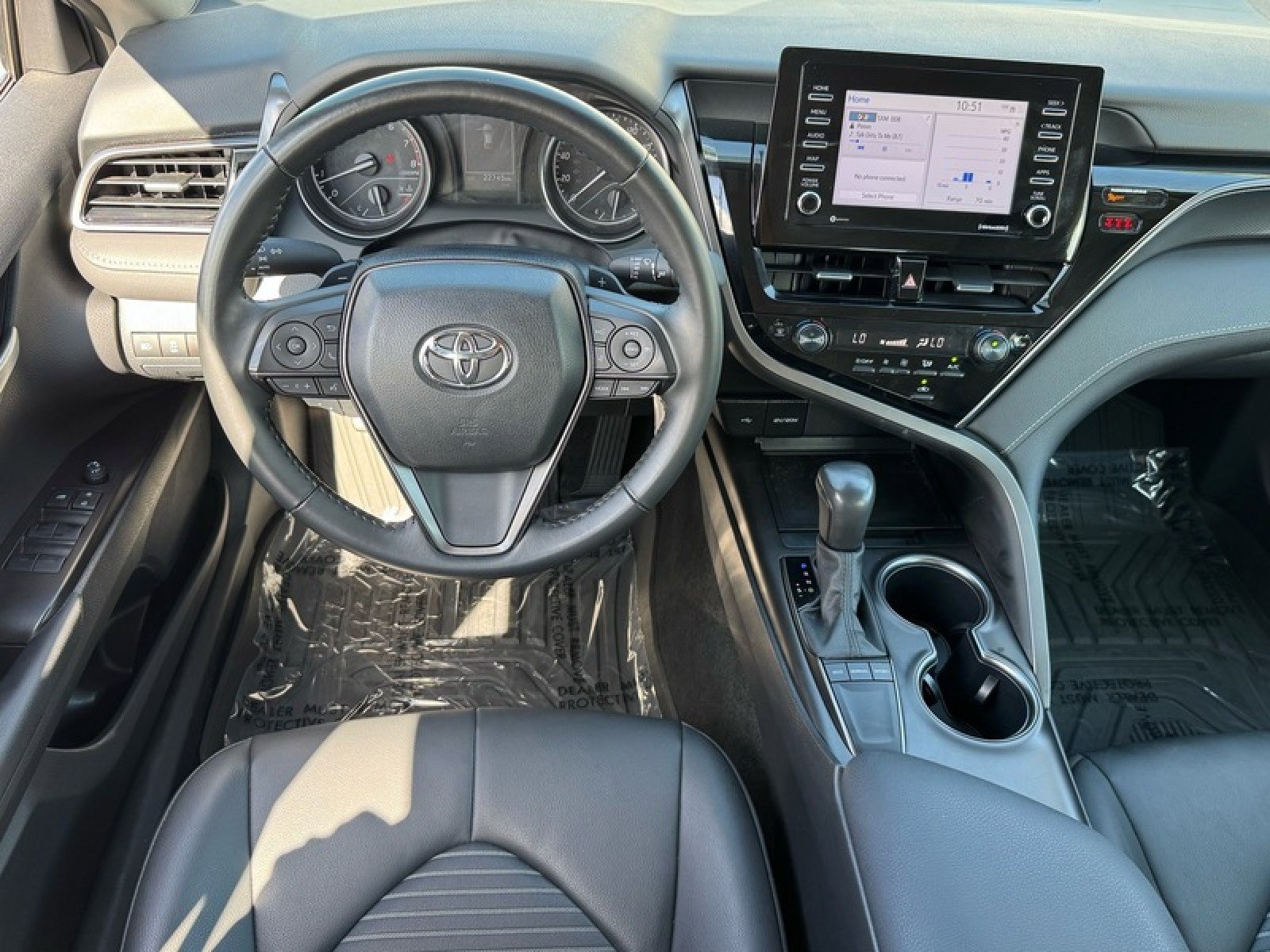 Used 2024 Toyota Camry SE image 16