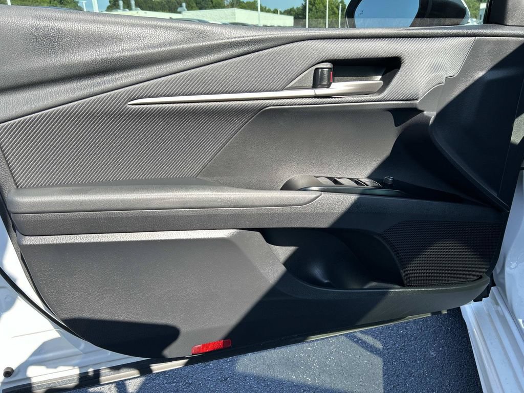 Used 2025 Toyota Camry SE w/ Multimedia Upgrade Package FWD image 22