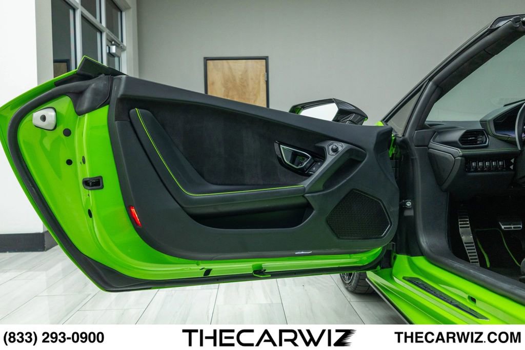Used 2021 Lamborghini Huracan EVO RWD image 87