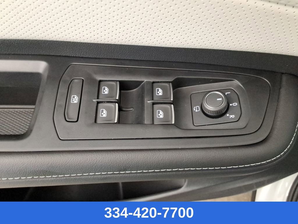 New 2025 Volkswagen Atlas Cross Sport SEL Premium R-Line image 18