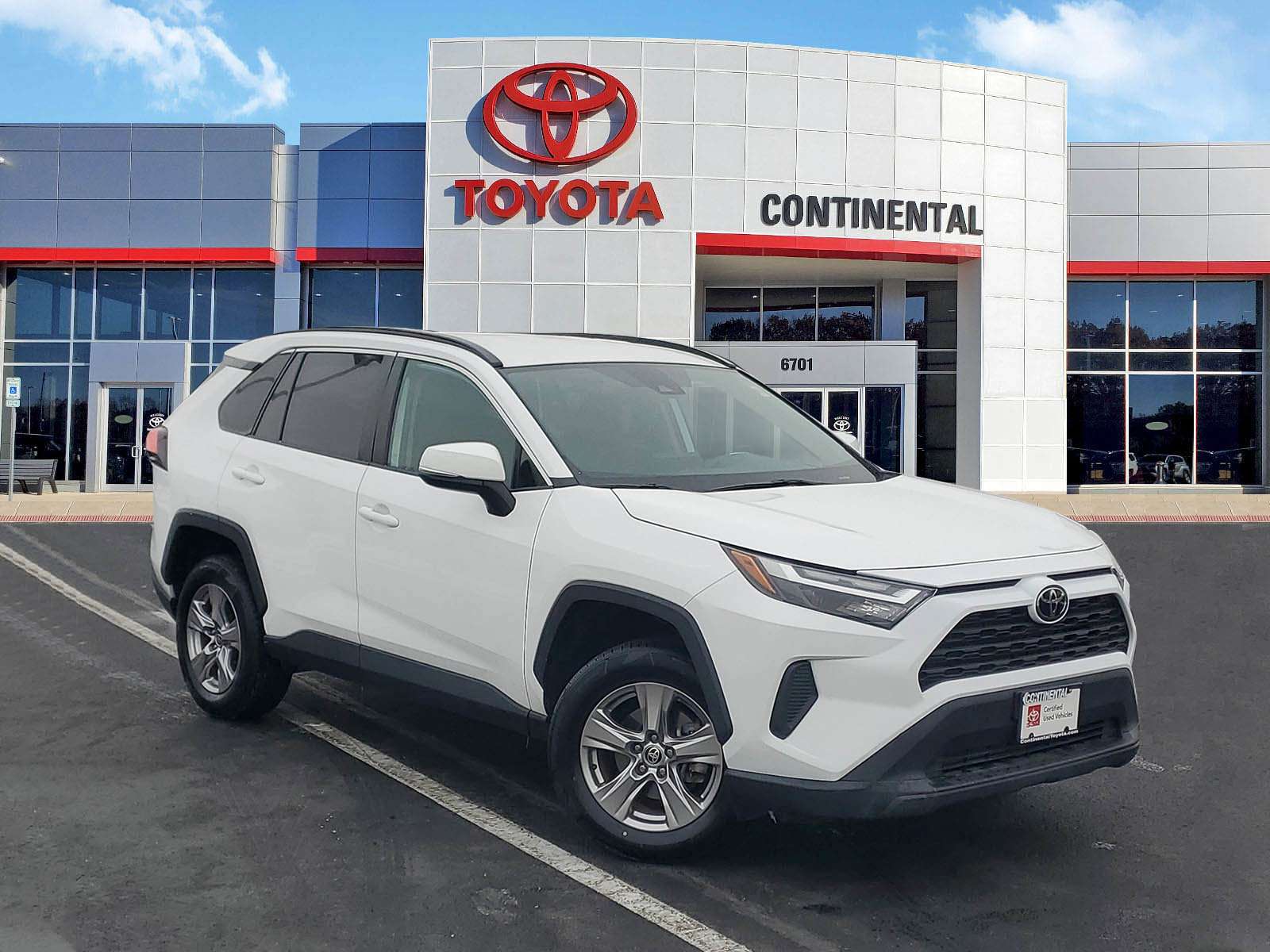 Certified 2022 Toyota RAV4 XLE video 2
