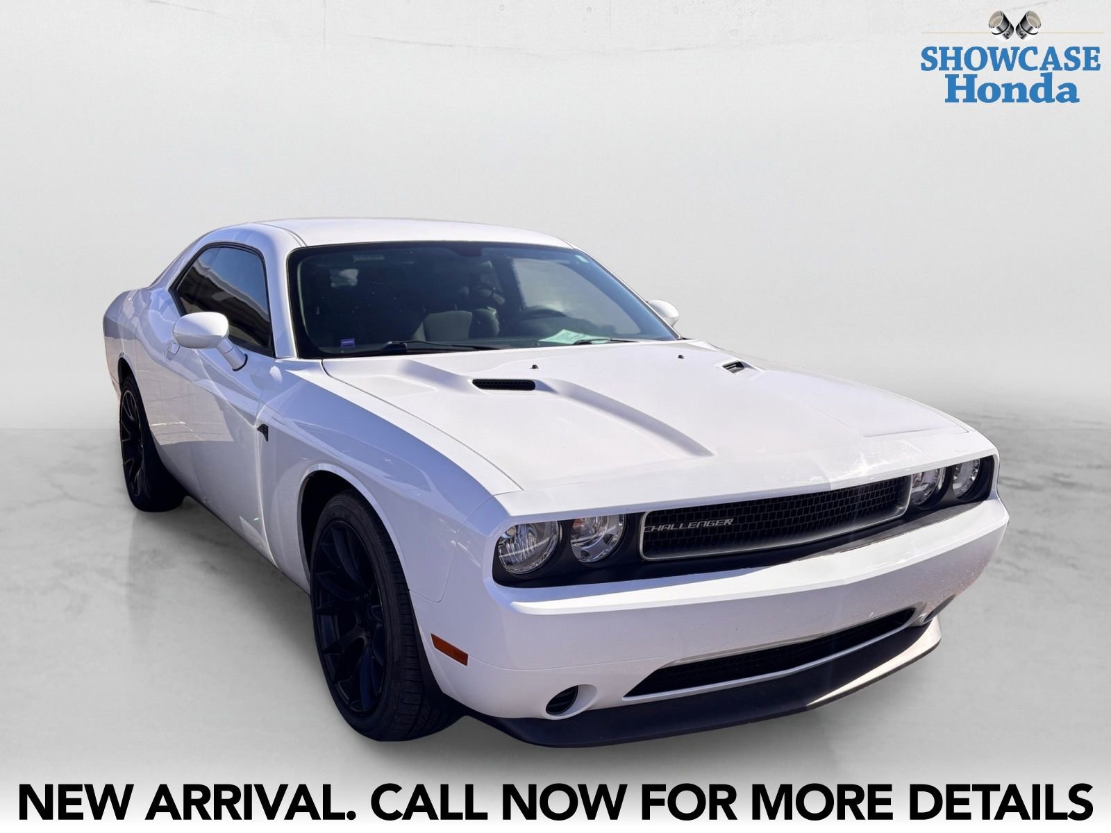 Used 2013 Dodge Challenger SXT RWD image 6
