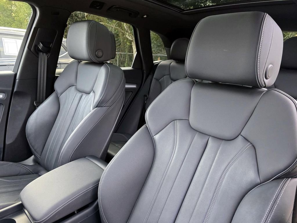 Used 2025 Audi Q5 2.0T Premium image 25