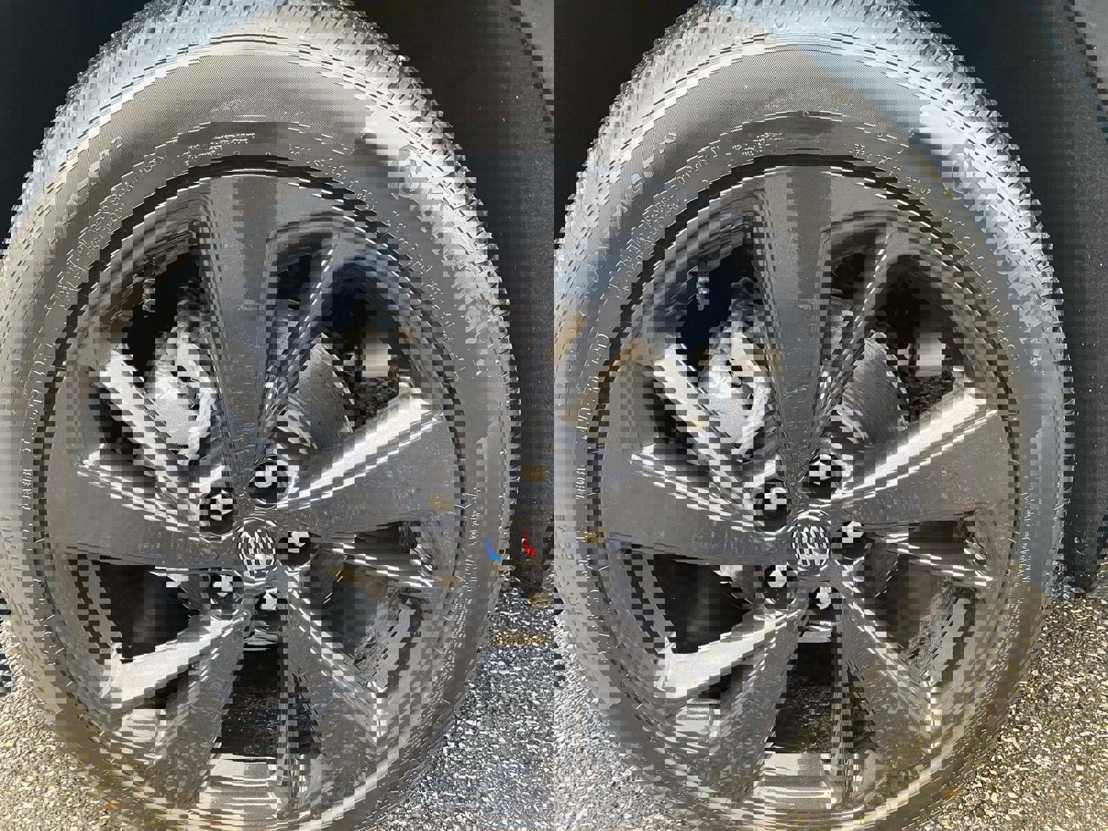 Certified 2025 Buick Envision Sport Touring image 16