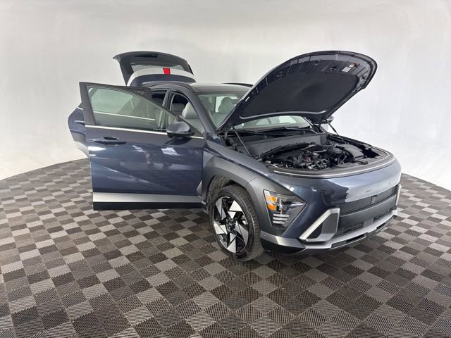 Used 2025 Hyundai Kona Limited AWD/4WD image 13
