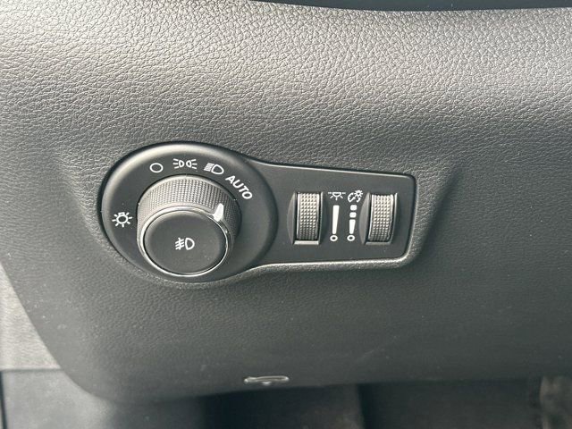 New 2026 Jeep Compass Limited image 27