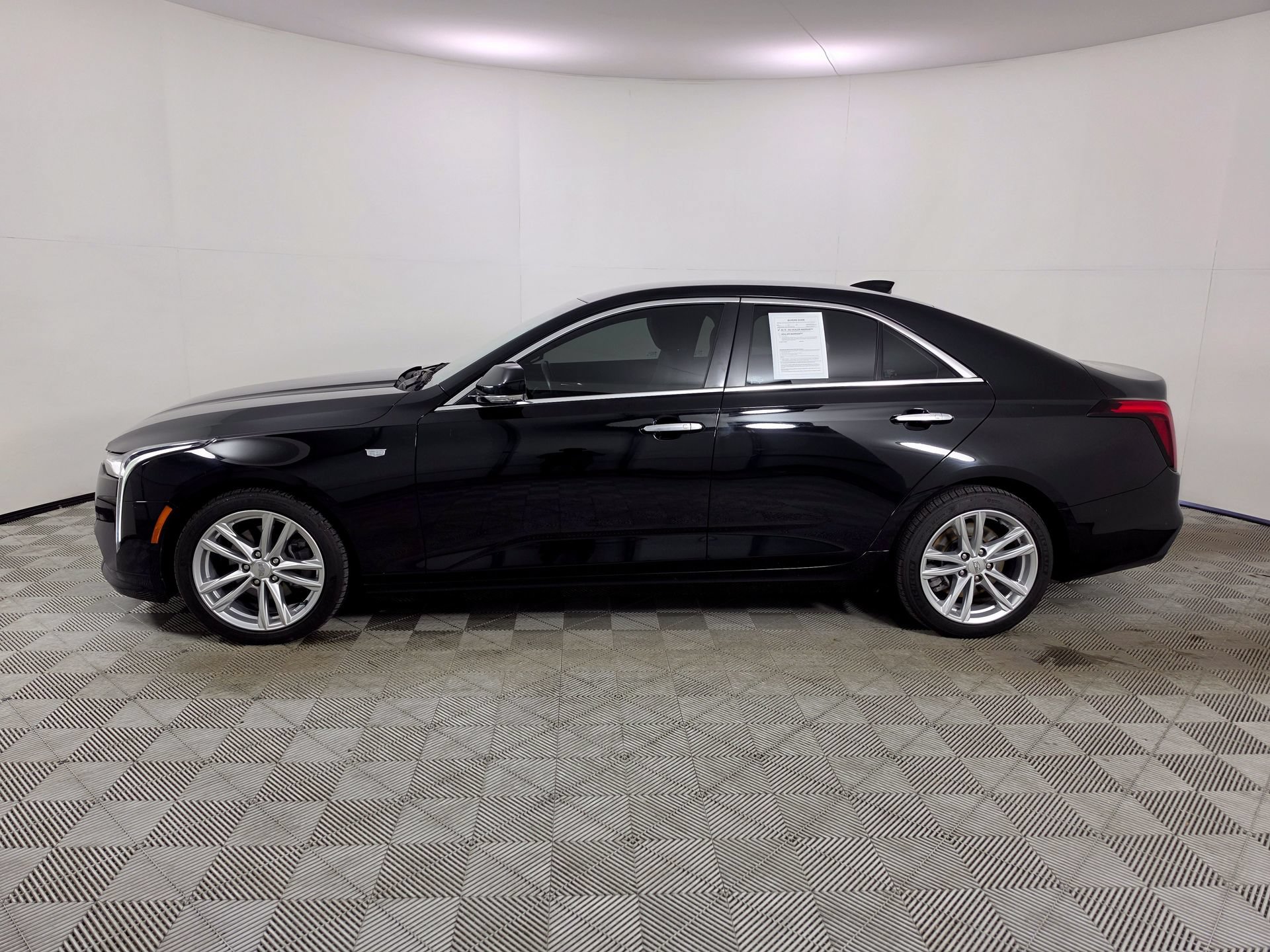 Used 2023 Cadillac CT4 Luxury RWD image 4
